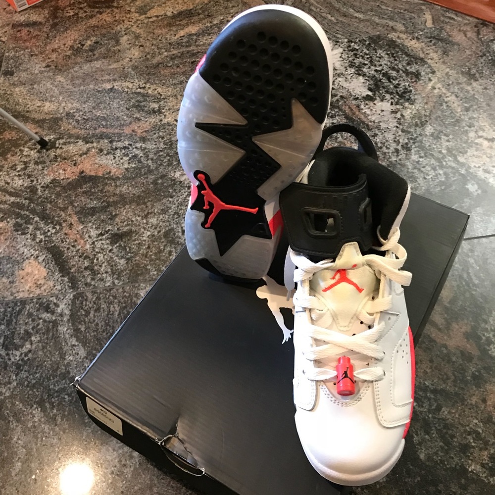 Air Jordan infrared 6’s
